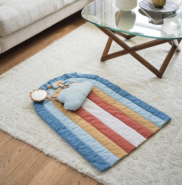 Ritzy Tummy Time™ Rainbow Play Mat